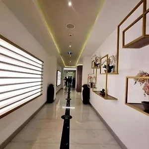احجز هنا